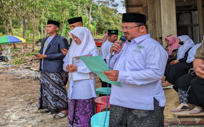 Wakil Sekretaris PCNU Banten Hadiri Upacara Hari Santri Nasional (HSN) 2024 di MWC NU Way Sulan Sekligus Pimpin Doa di Upacara